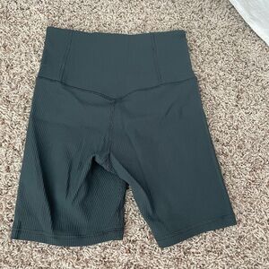 Athleta ribber gray/green biker shorts size s